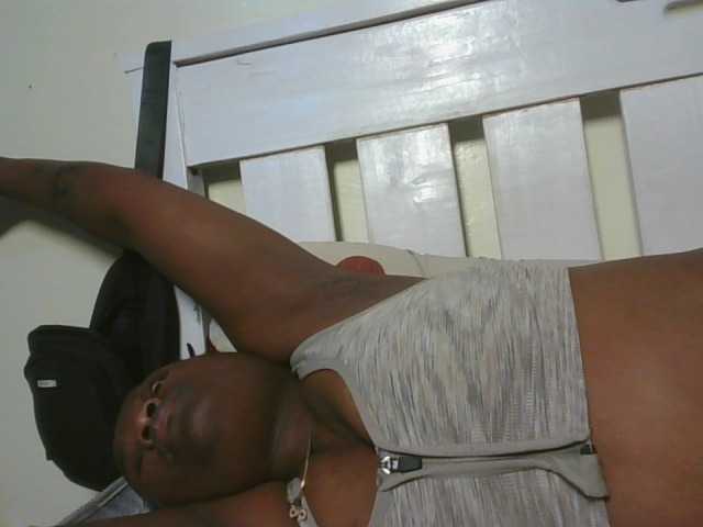 Sweetariah1 live cam on BongaCams