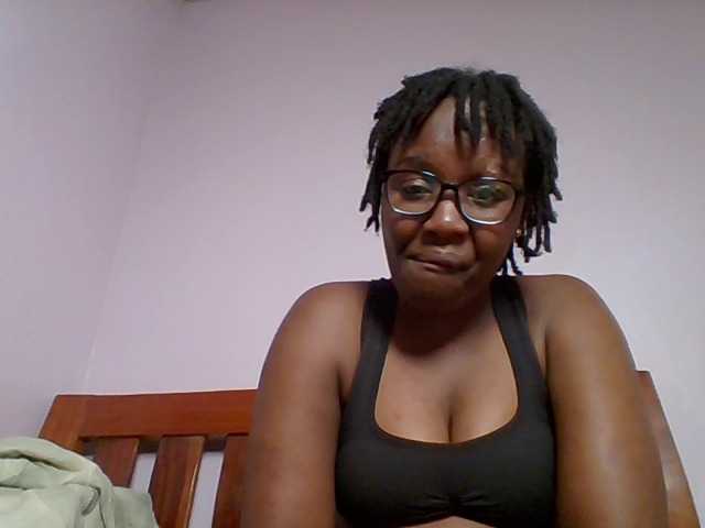 Sweetariah1 live cam on BongaCams