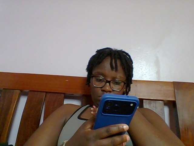 Sweetariah1 live cam on BongaCams