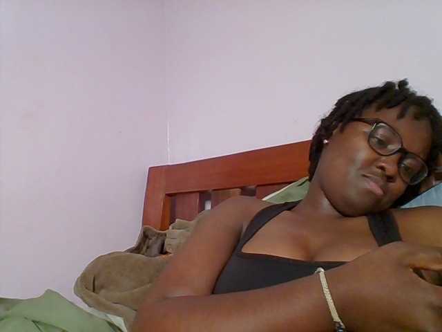 Sweetariah1 live webcam show