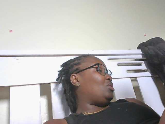 Sweetariah1 live cam on BongaCams