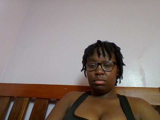 Sweetariah1 live cam on BongaCams