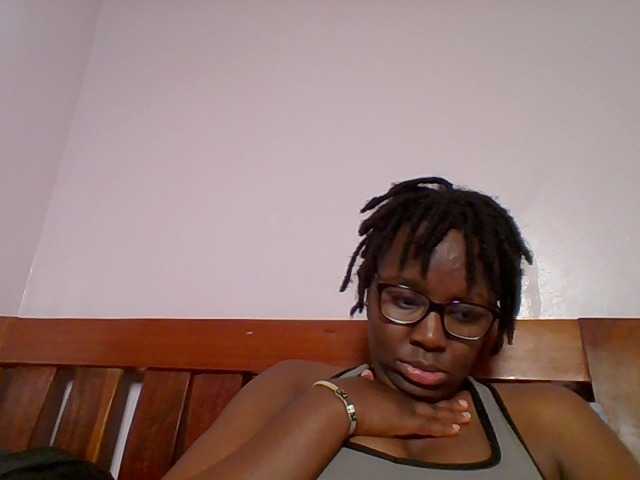 Sweetariah1 live cam on BongaCams