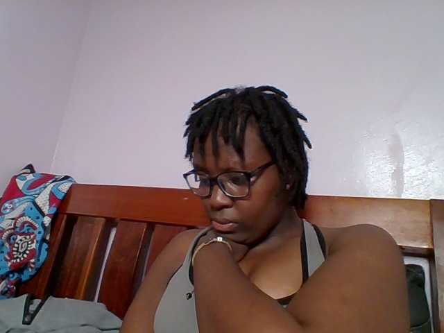 Sweetariah1 live cam on BongaCams