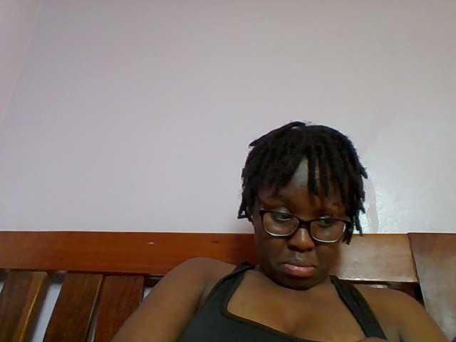 Sweetariah1 live cam on BongaCams