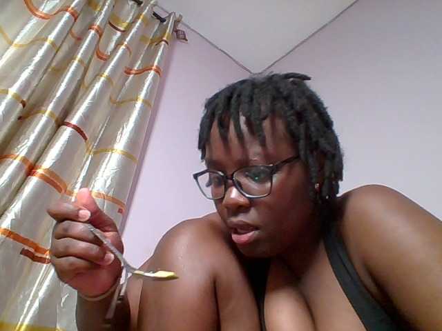 Sweetariah1 live webcam show