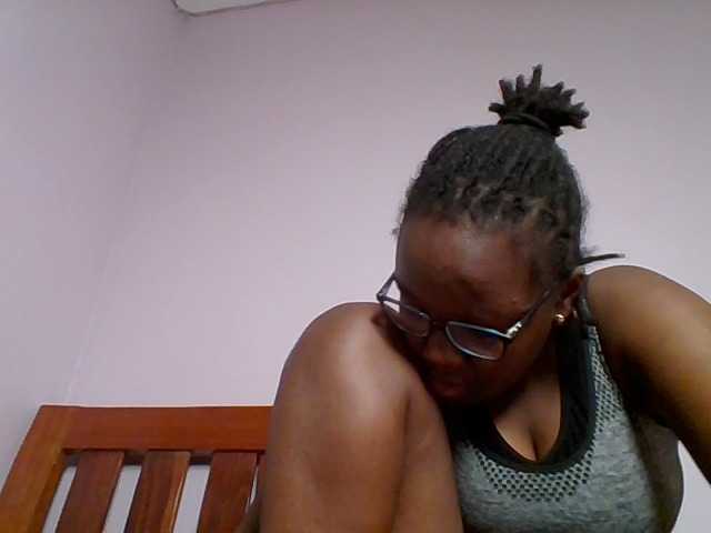 Sweetariah1 live cam on BongaCams