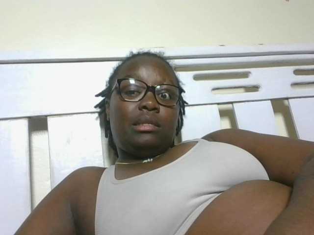Sweetariah1 live cam preview