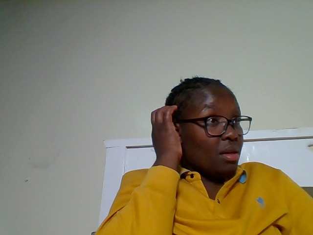 Sweetariah1 live cam on BongaCams