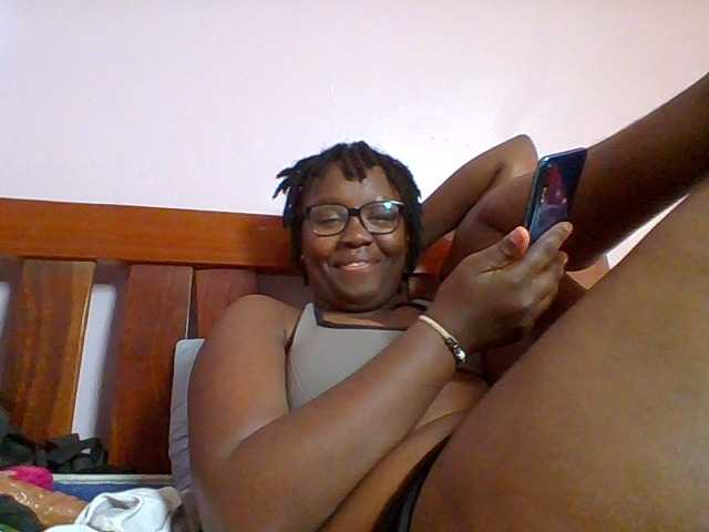Sweetariah1 live cam on BongaCams