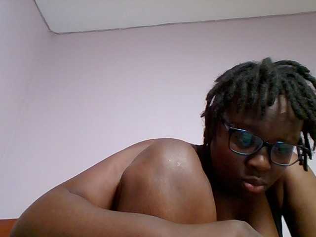 Sweetariah1 live webcam show