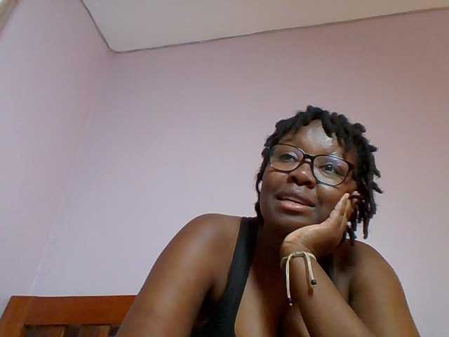 Sweetariah1 live webcam show
