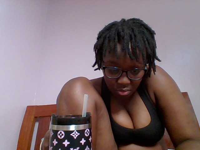 Sweetariah1 live webcam show