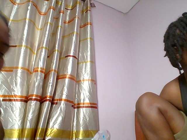 Sweetariah1 live webcam show