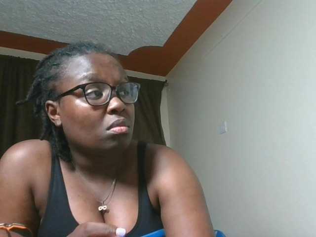 Sweetariah1 live cam preview