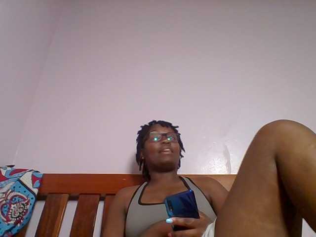 Sweetariah1 live cam on BongaCams