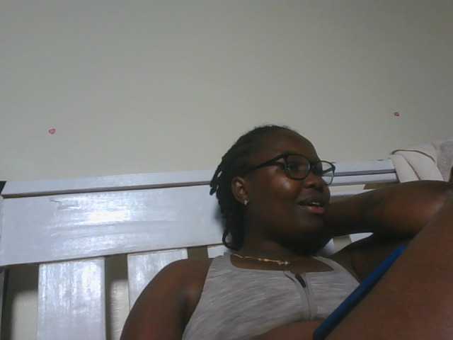 Sweetariah1 live cam on BongaCams