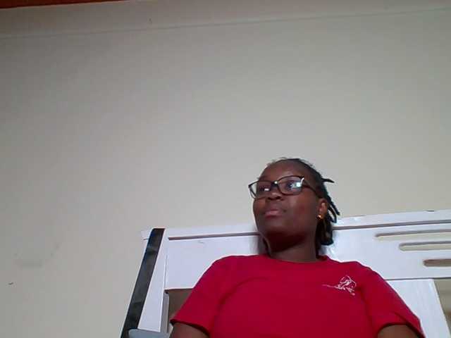 Sweetariah1 live cam on BongaCams