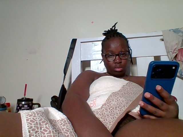 Sweetariah1 live cam on BongaCams