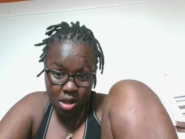 Sweetariah1 live cam on BongaCams