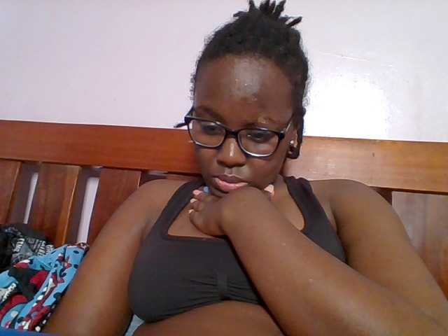 Sweetariah1 live webcam show