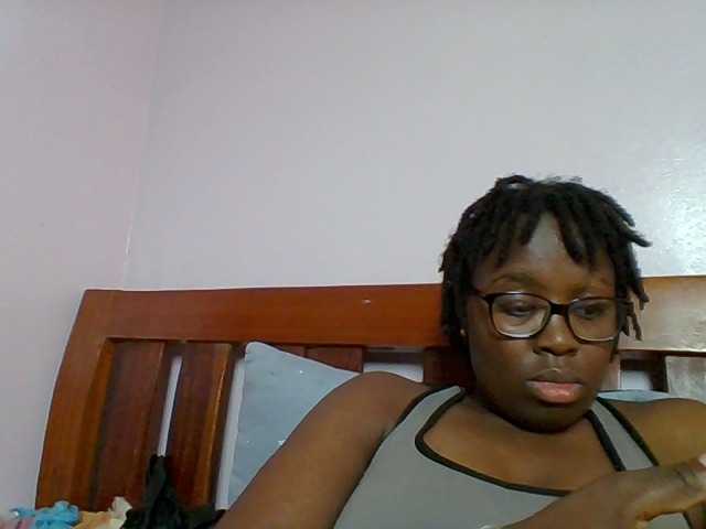 Sweetariah1 live cam on BongaCams