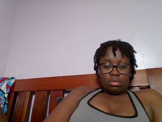 Sweetariah1 live cam on BongaCams