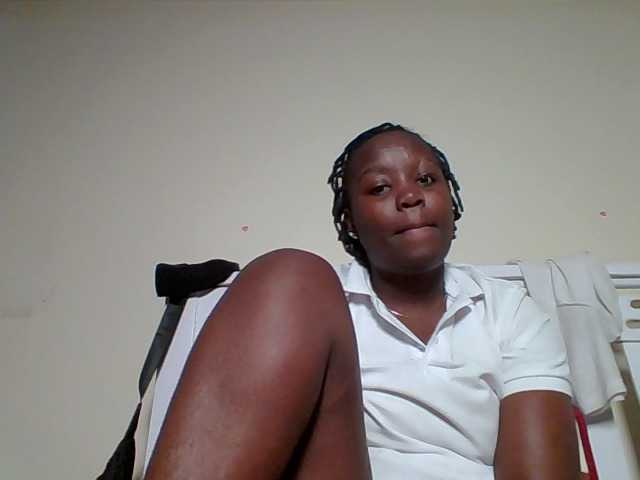 Sweetariah1 live cam on BongaCams