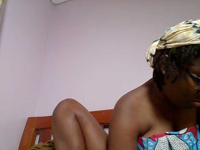 Sweetariah1 live webcam show
