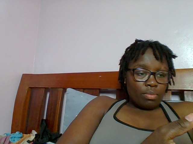 Sweetariah1 live cam on BongaCams