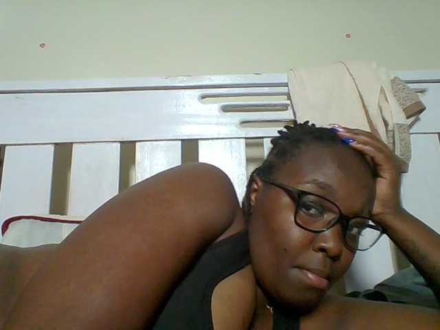 Sweetariah1 live cam on BongaCams