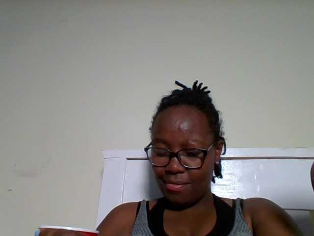 Sweetariah1 live cam on BongaCams