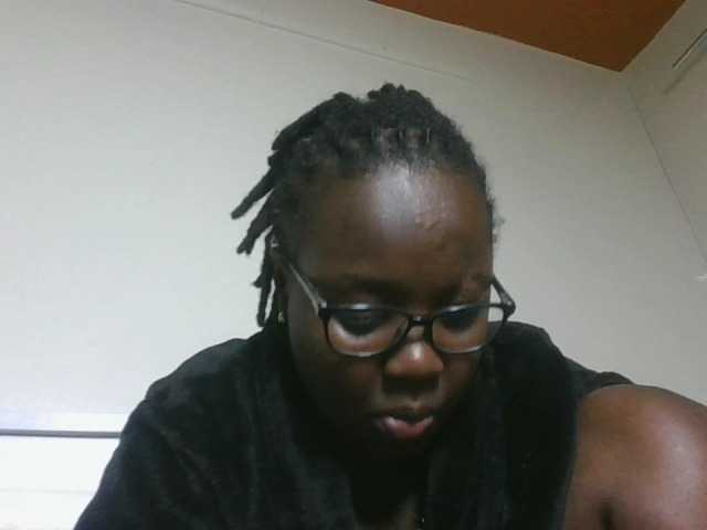 Sweetariah1 live cam on BongaCams