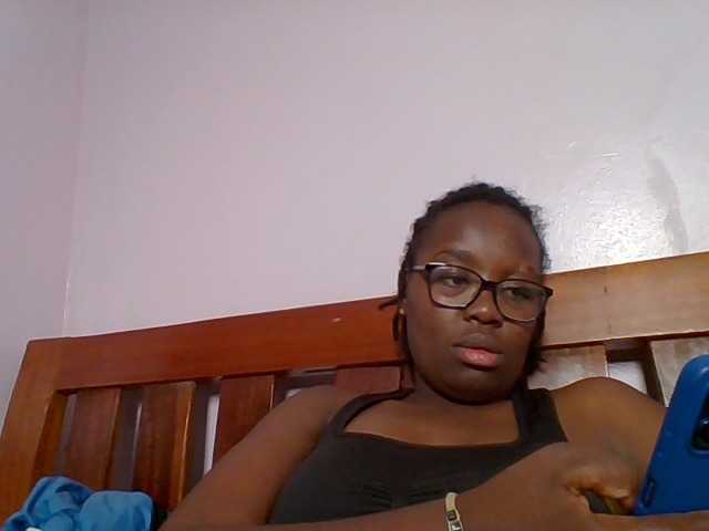 Sweetariah1 live cam on BongaCams