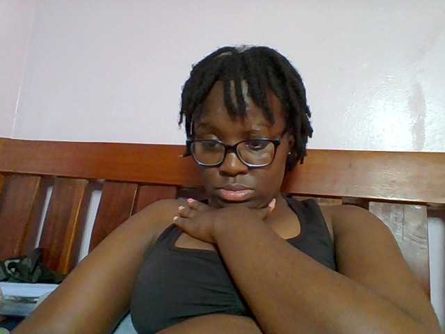 Sweetariah1 live cam on BongaCams