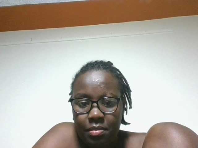 Sweetariah1 live cam on BongaCams