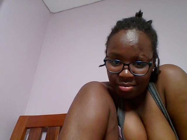 Sweetariah1 live webcam show