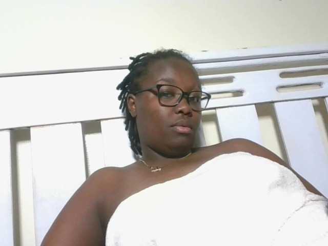 Sweetariah1 live cam on BongaCams