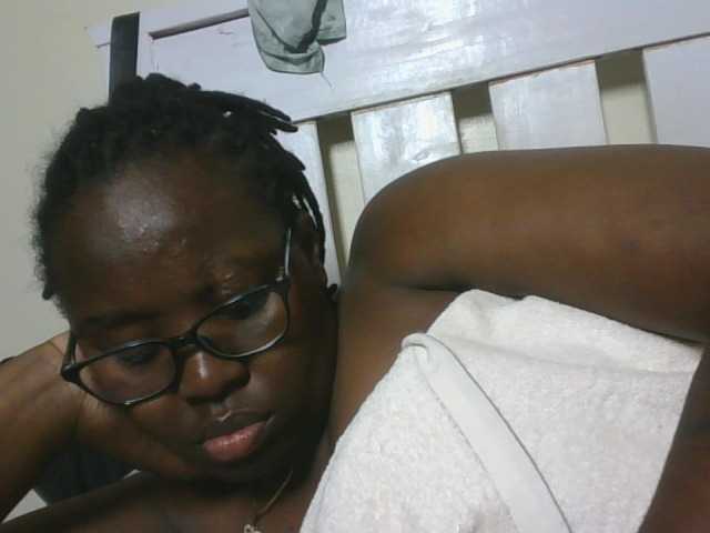 Sweetariah1 live cam on BongaCams