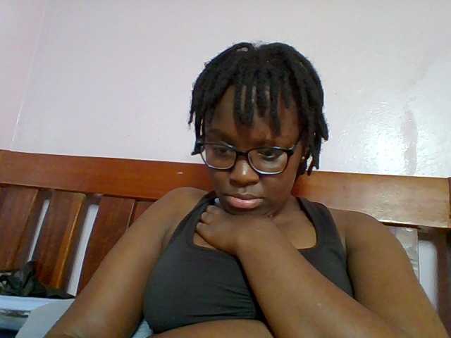 Sweetariah1 live cam on BongaCams