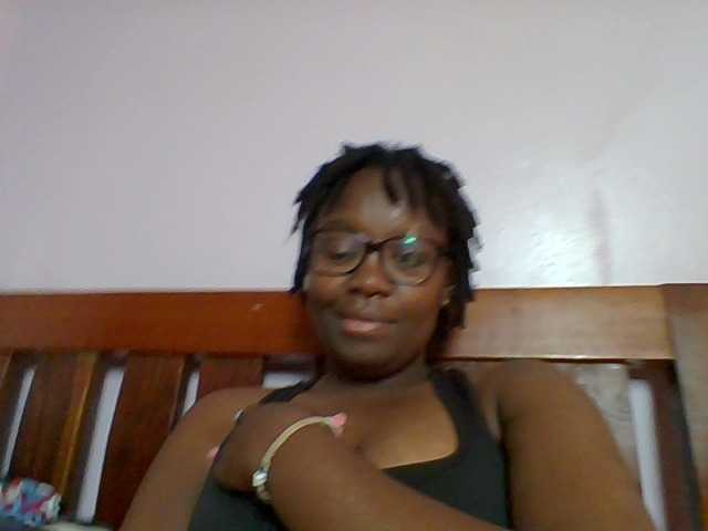 Sweetariah1 live cam on BongaCams