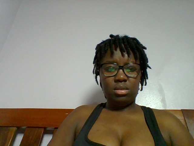 Sweetariah1 live cam on BongaCams