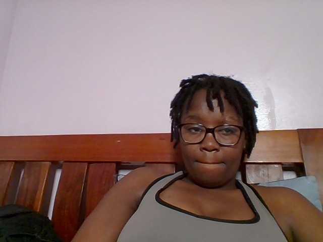 Sweetariah1 live cam on BongaCams