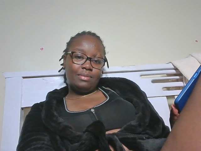Sweetariah1 live cam on BongaCams