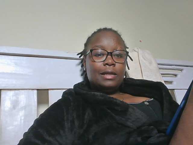 Sweetariah1 live cam on BongaCams