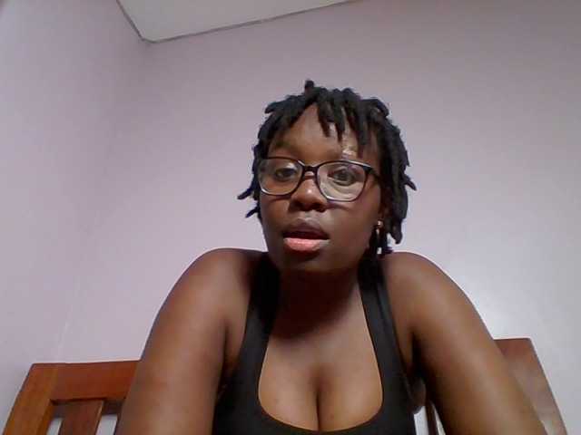 Sweetariah1 live webcam show