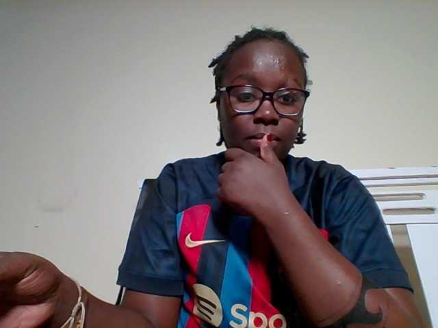 Sweetariah1 live cam on BongaCams