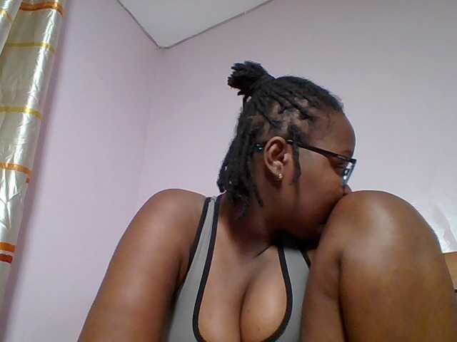 Sweetariah1 live webcam show
