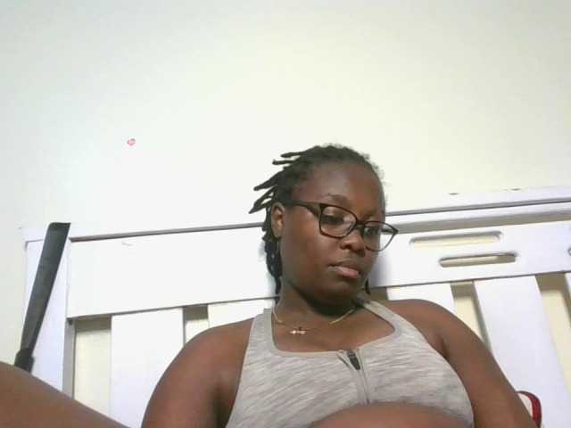 Sweetariah1 live cam on BongaCams