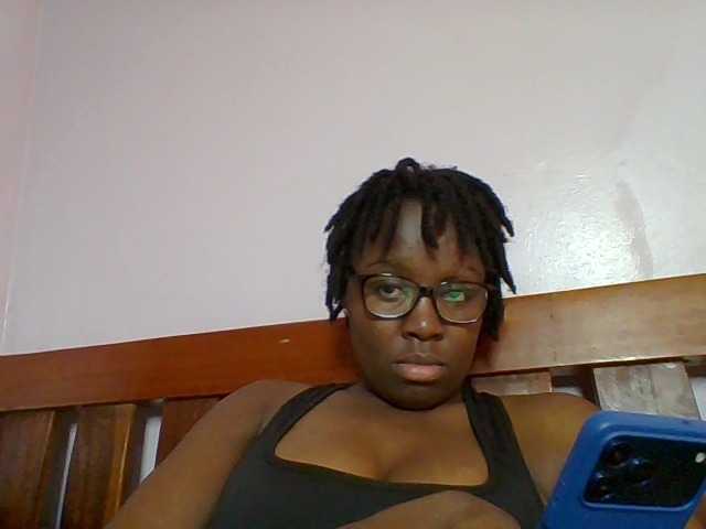 Sweetariah1 live cam on BongaCams